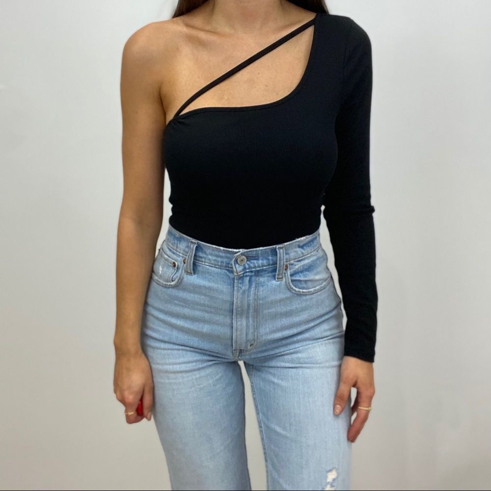 NWT Black One Sleeve Strapy Cut Out Bodysuit - Picture 7 of 8
